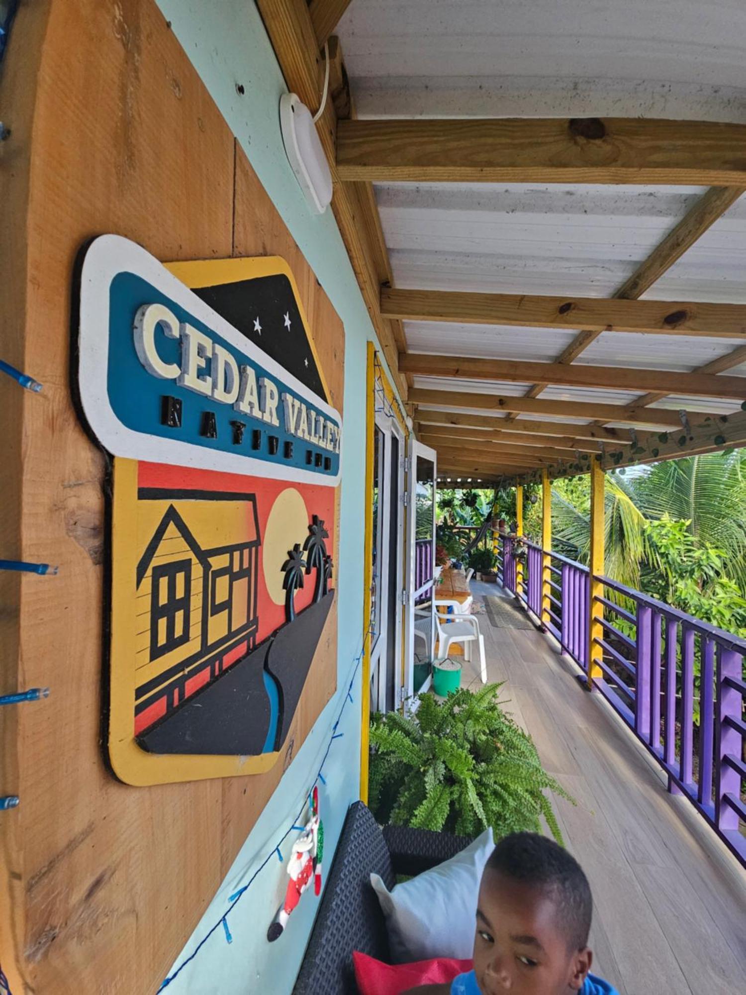 Homestay Cedar Valley Franshua