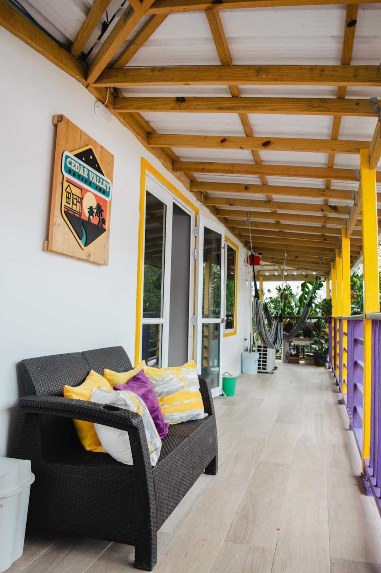 Cedar Valley Homestay Franshua